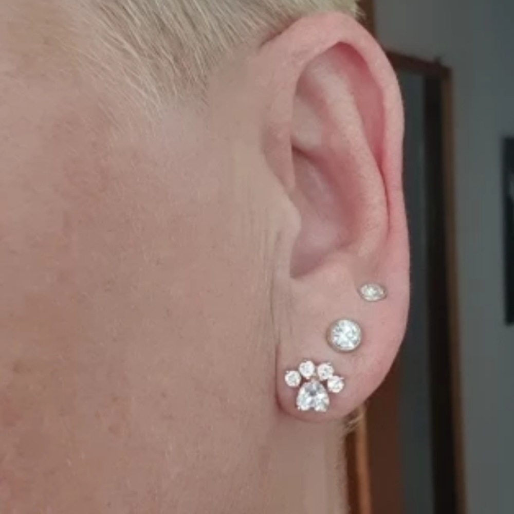 NEW 18k Rose Gold Diamond Paw Print Earrings - Picture 2 of 6